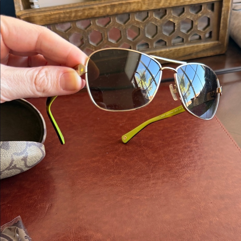 Coach Women's Sunglasses Caroline 0HC7012 910211 56mm - Picture 2 of 4